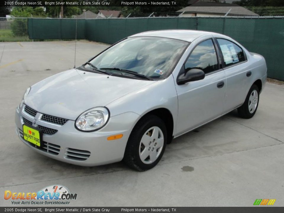 2005 Dodge Neon SE Bright Silver Metallic / Dark Slate Gray Photo #7