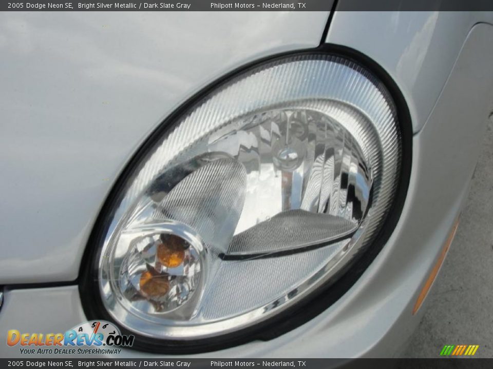 2005 Dodge Neon SE Bright Silver Metallic / Dark Slate Gray Photo #10
