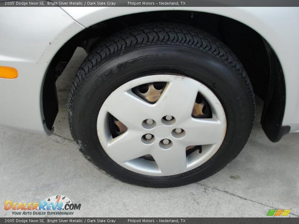 2005 Dodge Neon SE Bright Silver Metallic / Dark Slate Gray Photo #12