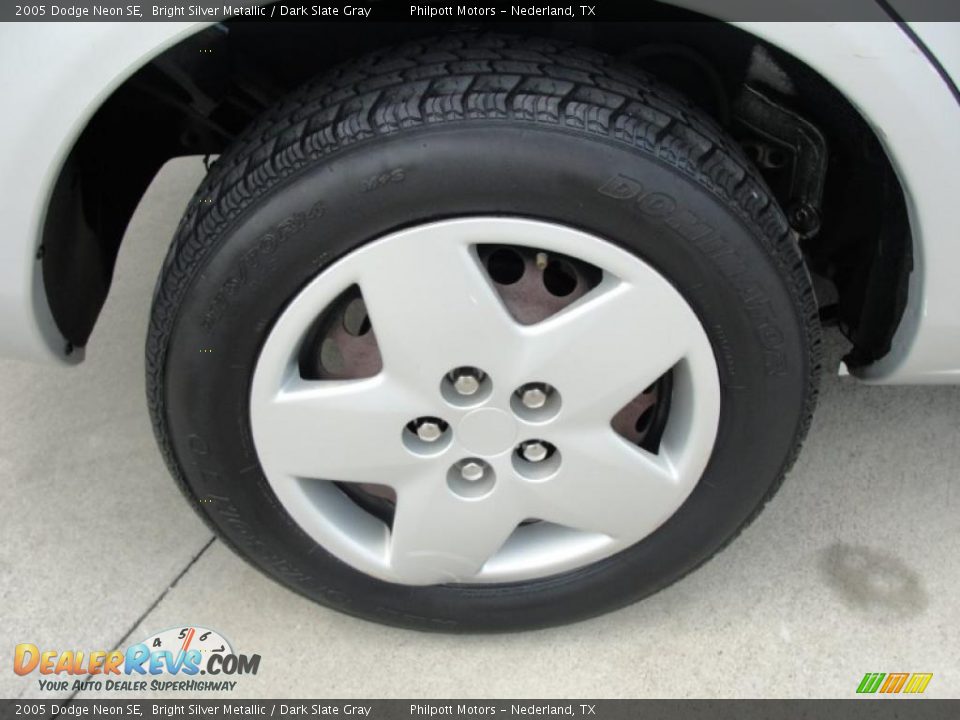 2005 Dodge Neon SE Bright Silver Metallic / Dark Slate Gray Photo #14