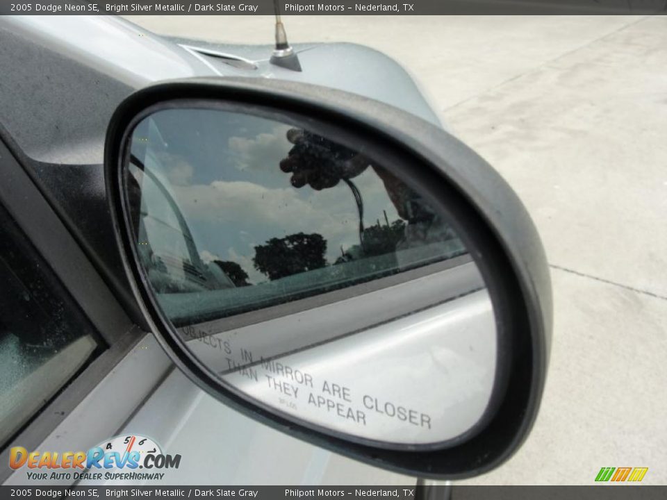 2005 Dodge Neon SE Bright Silver Metallic / Dark Slate Gray Photo #17