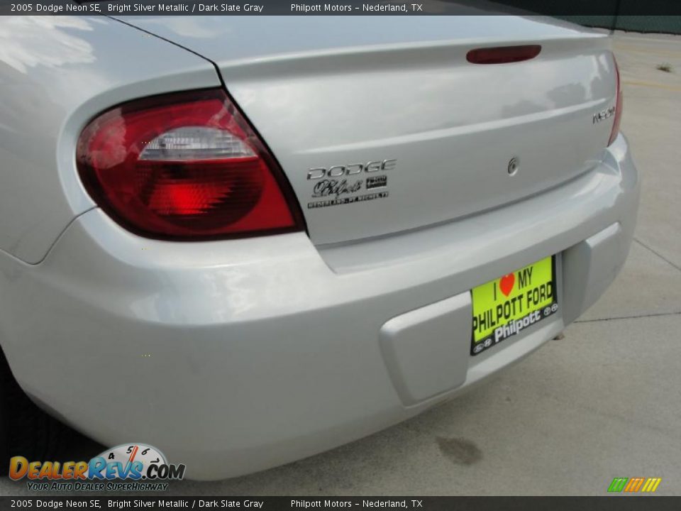 2005 Dodge Neon SE Bright Silver Metallic / Dark Slate Gray Photo #20