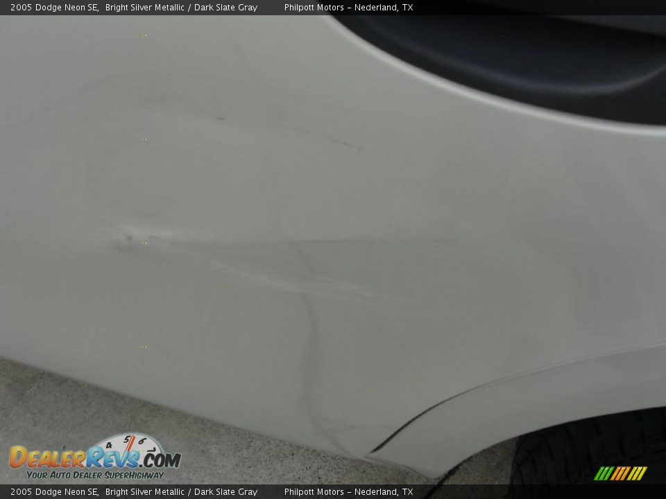2005 Dodge Neon SE Bright Silver Metallic / Dark Slate Gray Photo #21