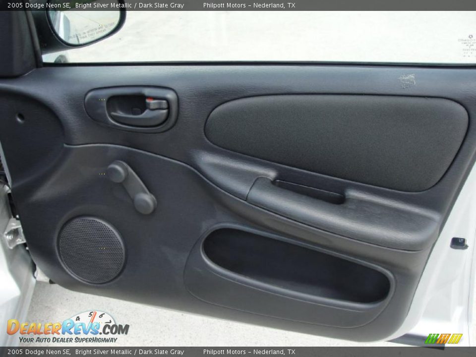 2005 Dodge Neon SE Bright Silver Metallic / Dark Slate Gray Photo #23