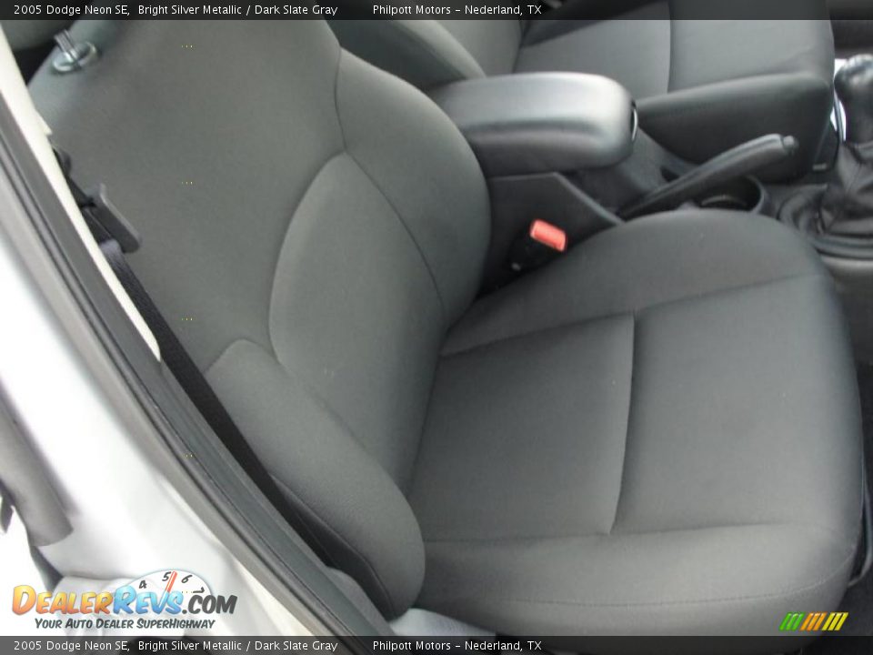 2005 Dodge Neon SE Bright Silver Metallic / Dark Slate Gray Photo #25
