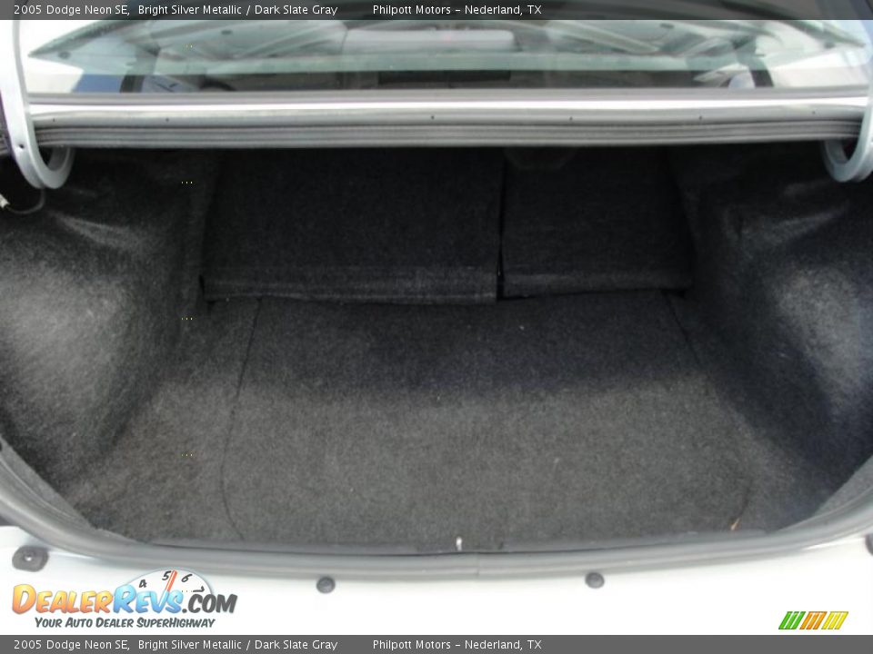 2005 Dodge Neon SE Bright Silver Metallic / Dark Slate Gray Photo #28