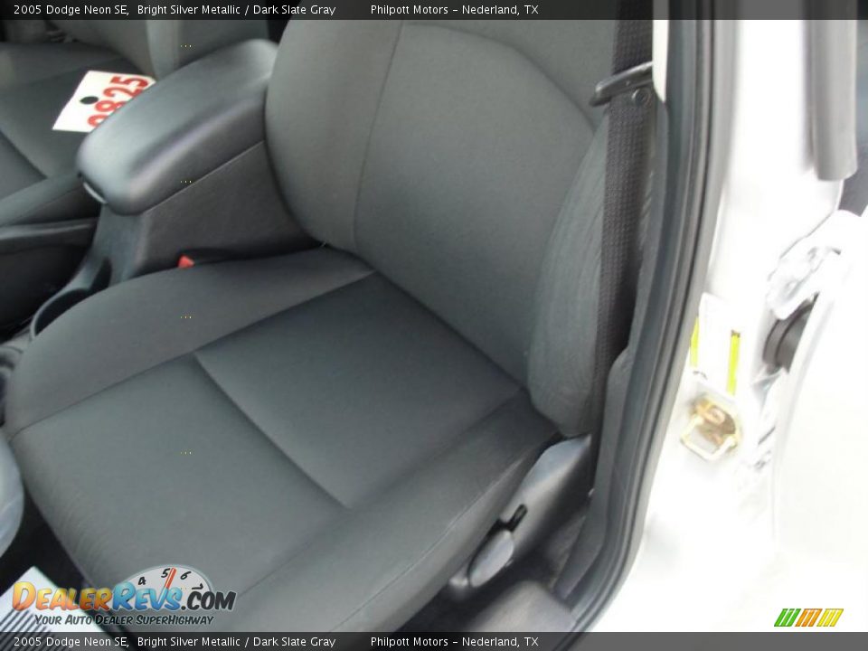 2005 Dodge Neon SE Bright Silver Metallic / Dark Slate Gray Photo #32
