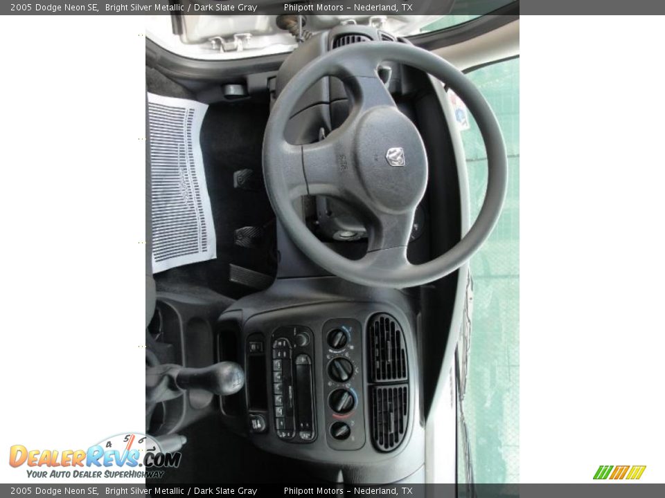 2005 Dodge Neon SE Bright Silver Metallic / Dark Slate Gray Photo #33