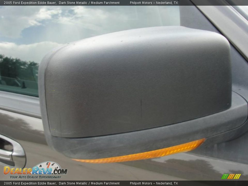 2005 Ford Expedition Eddie Bauer Dark Stone Metallic / Medium Parchment Photo #17