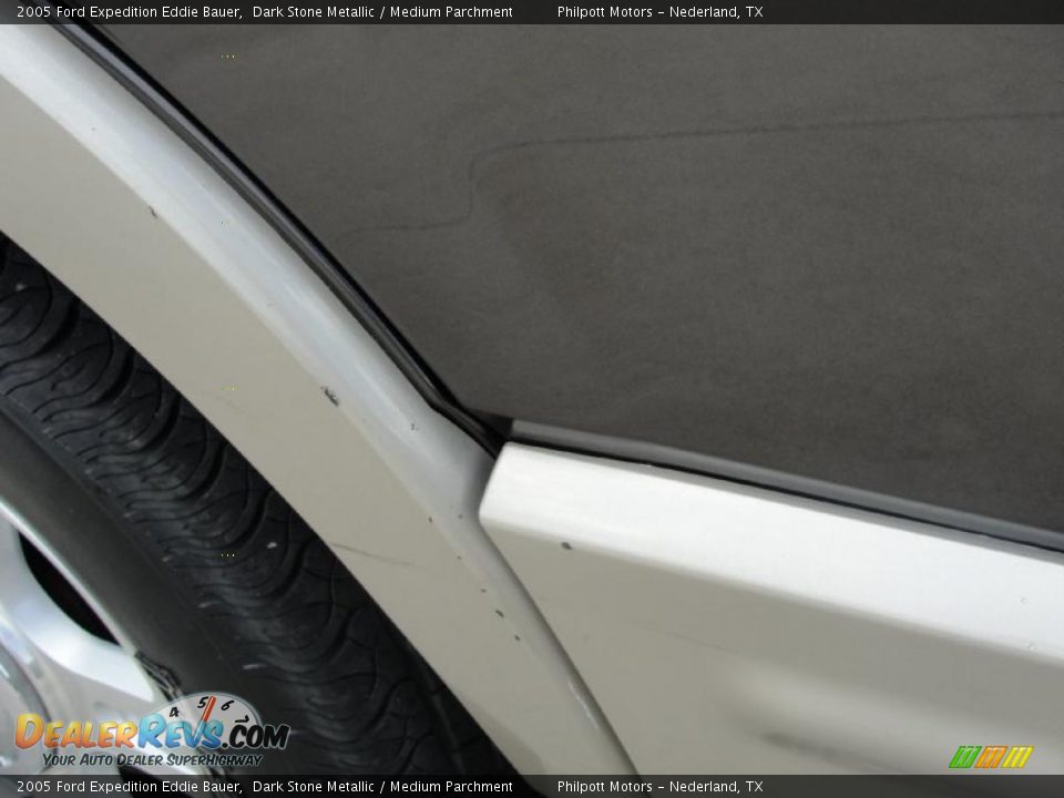 2005 Ford Expedition Eddie Bauer Dark Stone Metallic / Medium Parchment Photo #19