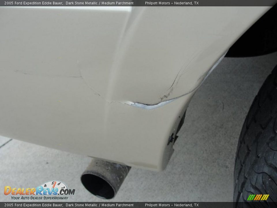 2005 Ford Expedition Eddie Bauer Dark Stone Metallic / Medium Parchment Photo #20