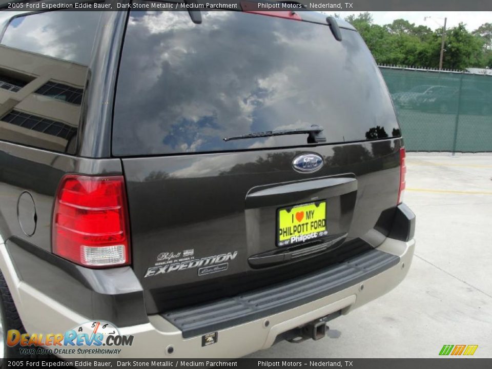 2005 Ford Expedition Eddie Bauer Dark Stone Metallic / Medium Parchment Photo #23