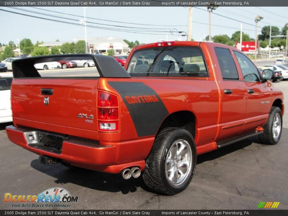 2005 Dodge Ram 1500 SLT Daytona Quad Cab 4x4 Go ManGo! / Dark Slate Gray Photo #5