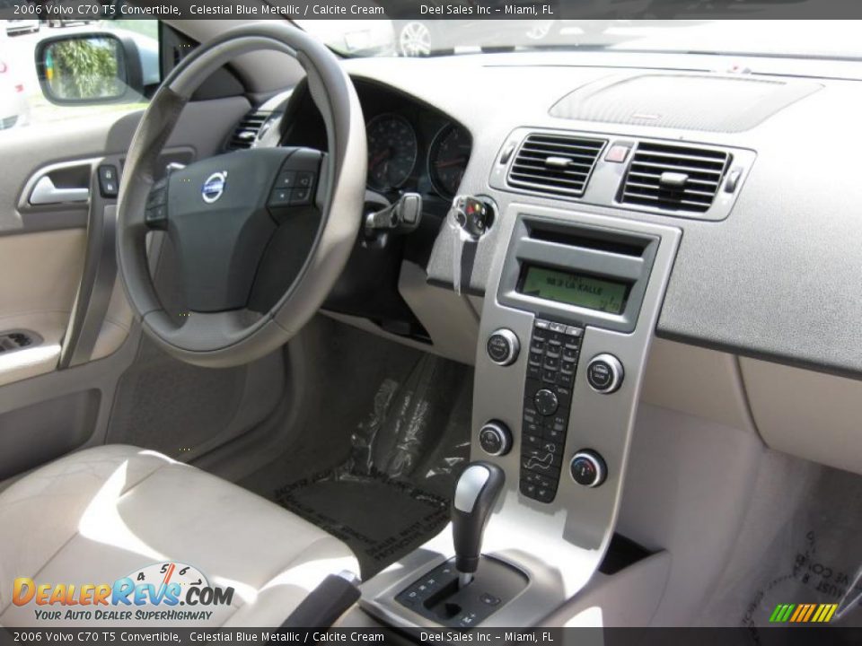 2006 Volvo C70 T5 Convertible Celestial Blue Metallic / Calcite Cream Photo #12