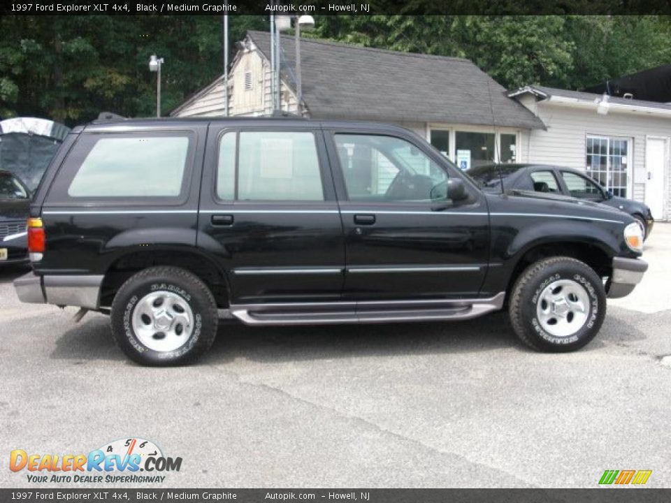 1997 Ford Explorer XLT 4x4 Black / Medium Graphite Photo #8