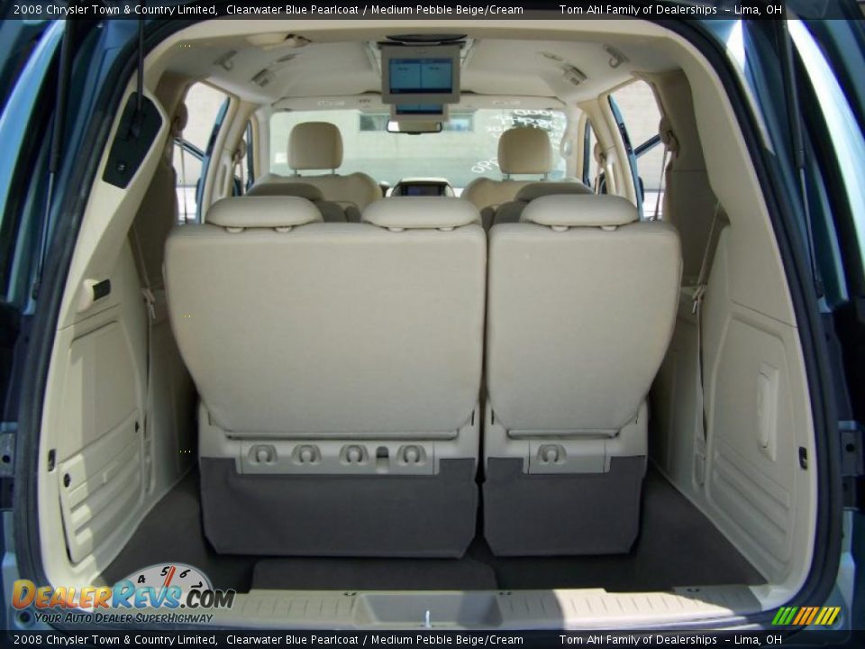 2008 Chrysler Town & Country Limited Clearwater Blue Pearlcoat / Medium Pebble Beige/Cream Photo #13