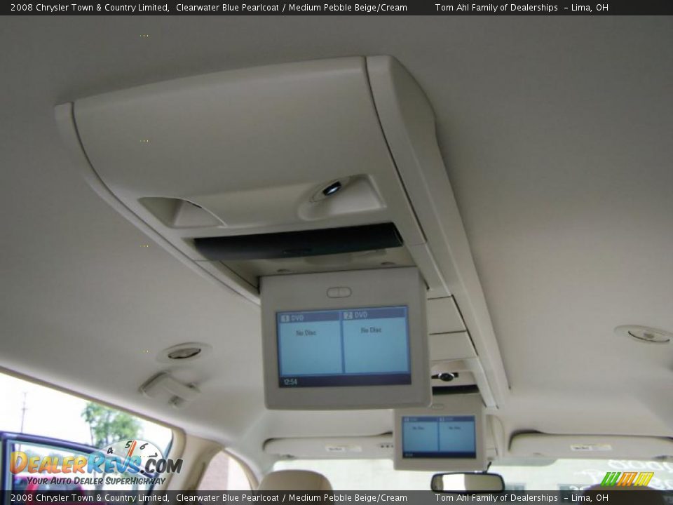 2008 Chrysler Town & Country Limited Clearwater Blue Pearlcoat / Medium Pebble Beige/Cream Photo #17