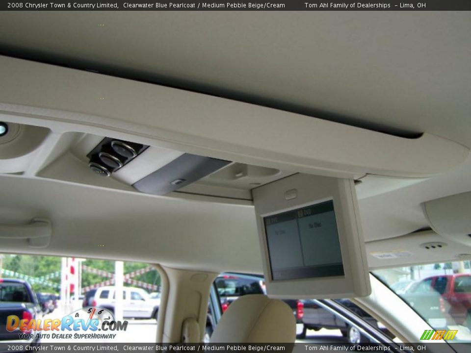 2008 Chrysler Town & Country Limited Clearwater Blue Pearlcoat / Medium Pebble Beige/Cream Photo #18