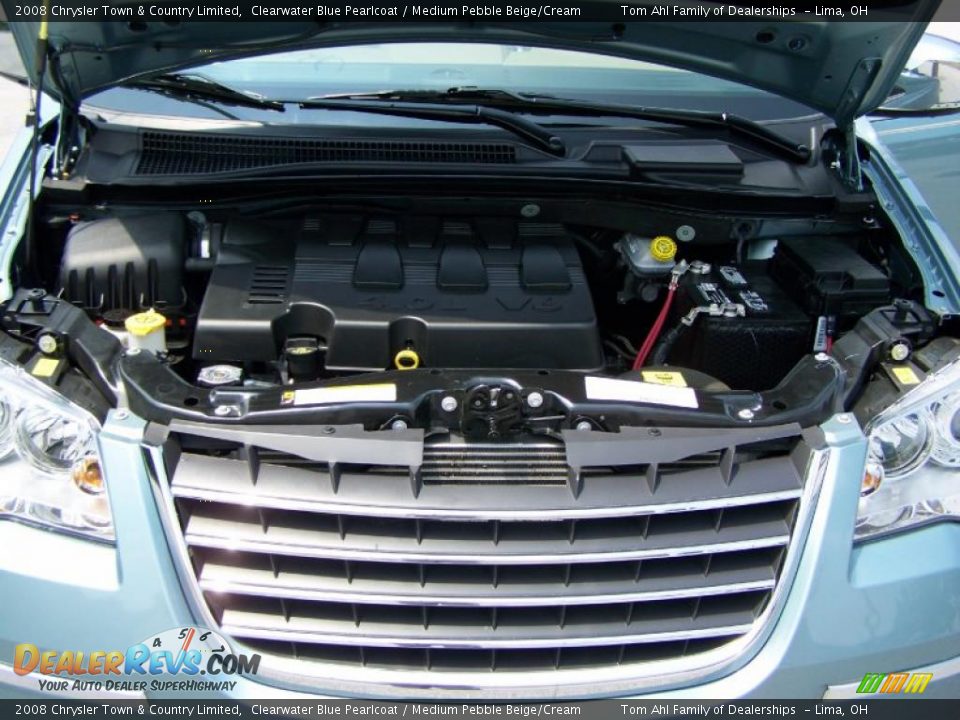 2008 Chrysler Town & Country Limited Clearwater Blue Pearlcoat / Medium Pebble Beige/Cream Photo #20