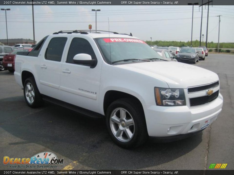 2007 Chevrolet Avalanche LTZ 4WD Summit White / Ebony/Light Cashmere Photo #13
