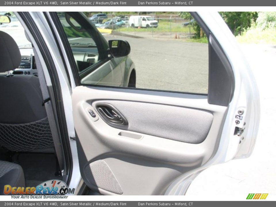 2004 Ford Escape XLT V6 4WD Satin Silver Metallic / Medium/Dark Flint Photo #15