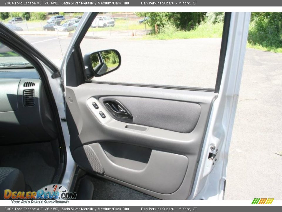 2004 Ford Escape XLT V6 4WD Satin Silver Metallic / Medium/Dark Flint Photo #16