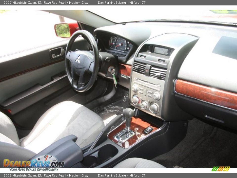 2009 Mitsubishi Galant ES Rave Red Pearl / Medium Gray Photo #17