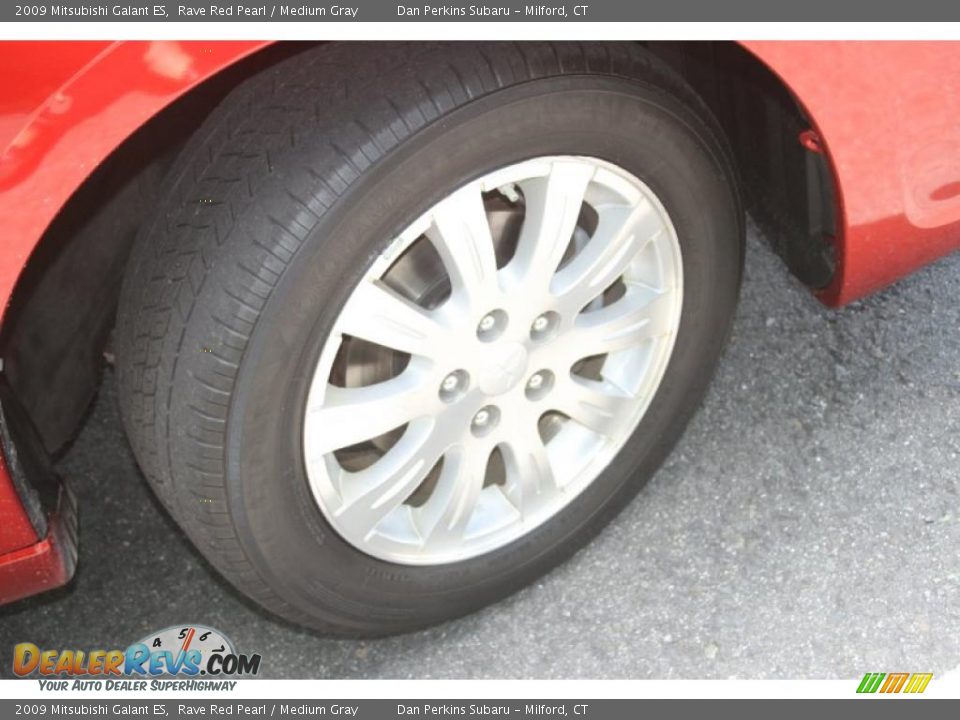 2009 Mitsubishi Galant ES Rave Red Pearl / Medium Gray Photo #18