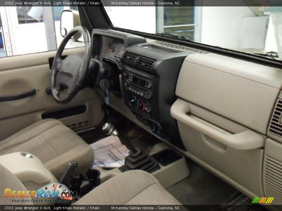 2003 Jeep Wrangler X 4x4 Light Khaki Metallic / Khaki Photo #21
