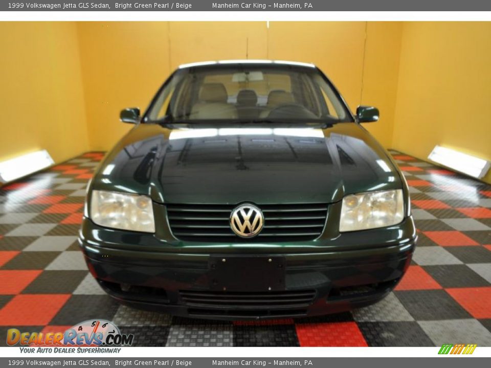 1999 Volkswagen Jetta GLS Sedan Bright Green Pearl / Beige Photo #2