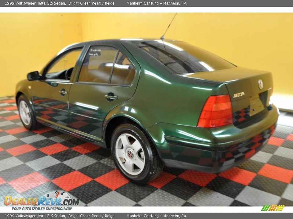 1999 Volkswagen Jetta GLS Sedan Bright Green Pearl / Beige Photo #4
