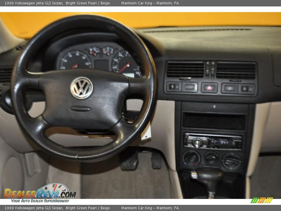 1999 Volkswagen Jetta GLS Sedan Bright Green Pearl / Beige Photo #7
