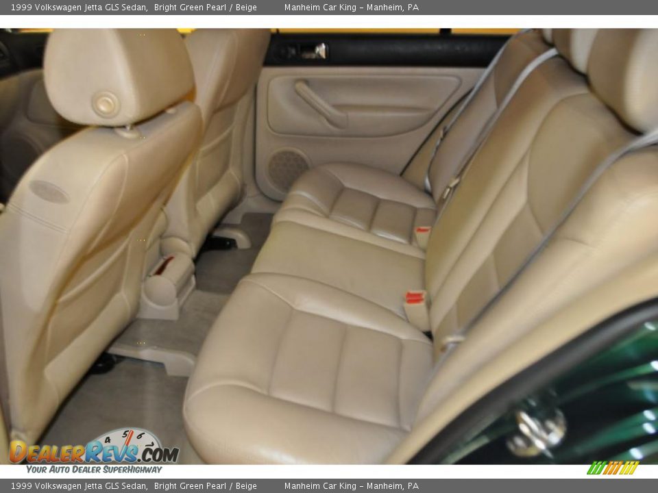 1999 Volkswagen Jetta GLS Sedan Bright Green Pearl / Beige Photo #13