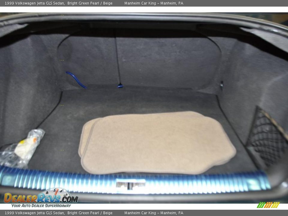 1999 Volkswagen Jetta GLS Sedan Bright Green Pearl / Beige Photo #14