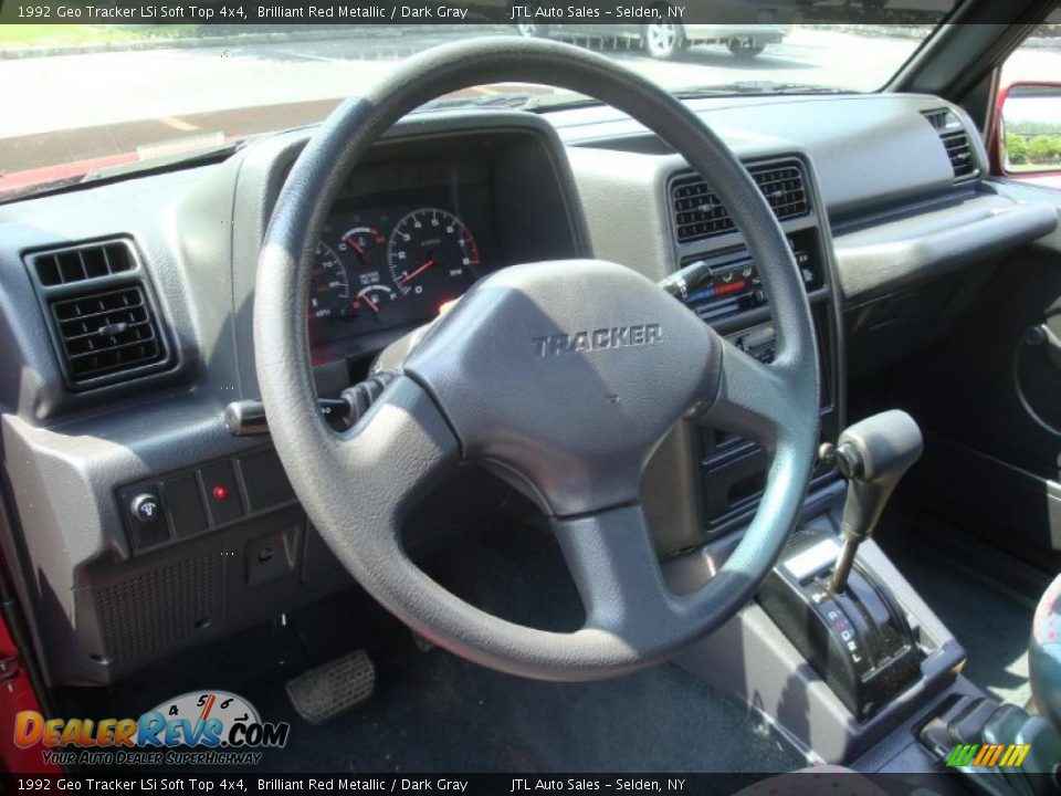 Dashboard of 1992 Geo Tracker LSi Soft Top 4x4 Photo #11