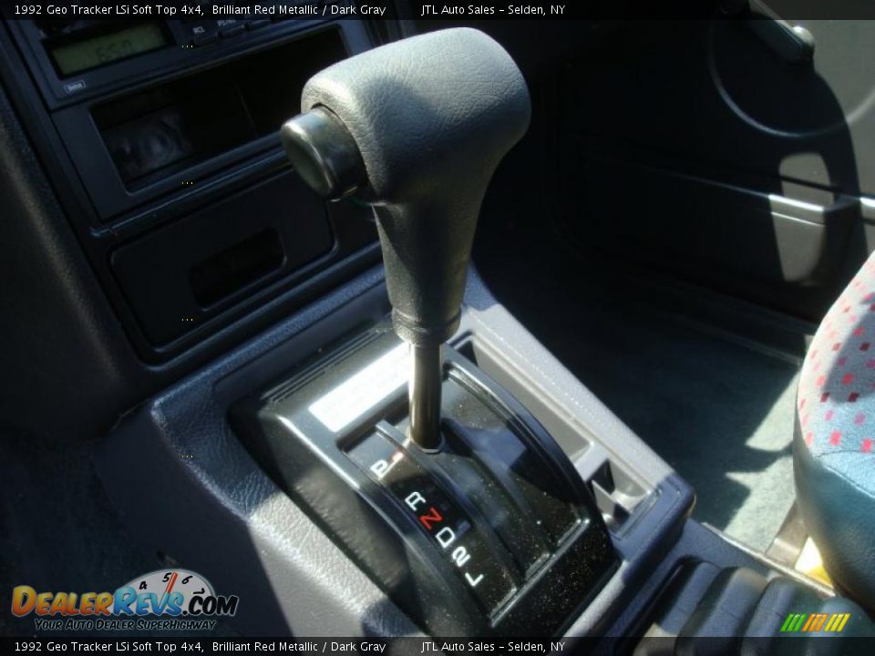 1992 Geo Tracker LSi Soft Top 4x4 Shifter Photo #15