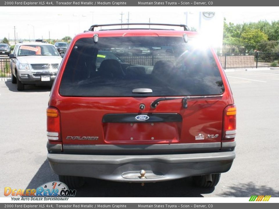 2000 Ford Explorer XLS 4x4 Toreador Red Metallic / Medium Graphite Photo #3