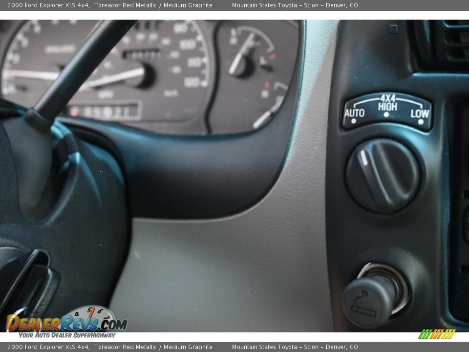 2000 Ford Explorer XLS 4x4 Toreador Red Metallic / Medium Graphite Photo #18
