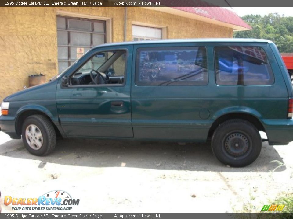 1995 Dodge Caravan SE Emerald Green Pearl / Beige Photo #8
