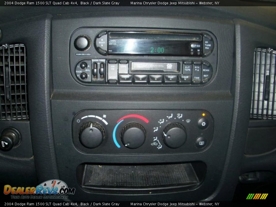 2004 Dodge Ram 1500 SLT Quad Cab 4x4 Black / Dark Slate Gray Photo #5