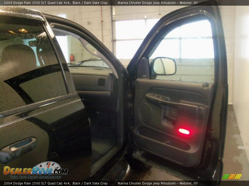 2004 Dodge Ram 1500 SLT Quad Cab 4x4 Black / Dark Slate Gray Photo #20