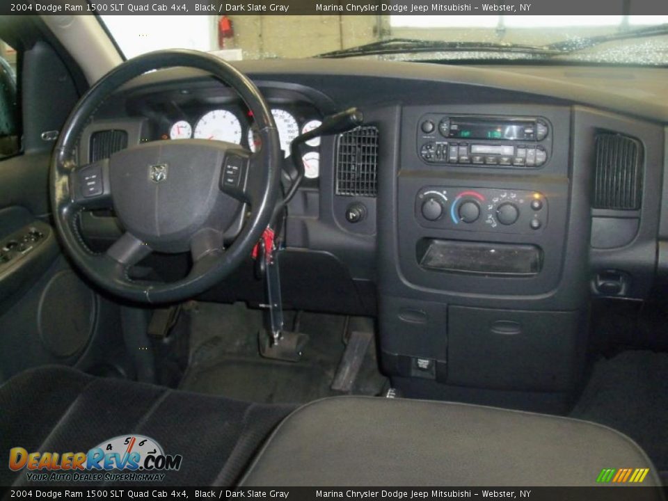 2004 Dodge Ram 1500 SLT Quad Cab 4x4 Black / Dark Slate Gray Photo #22