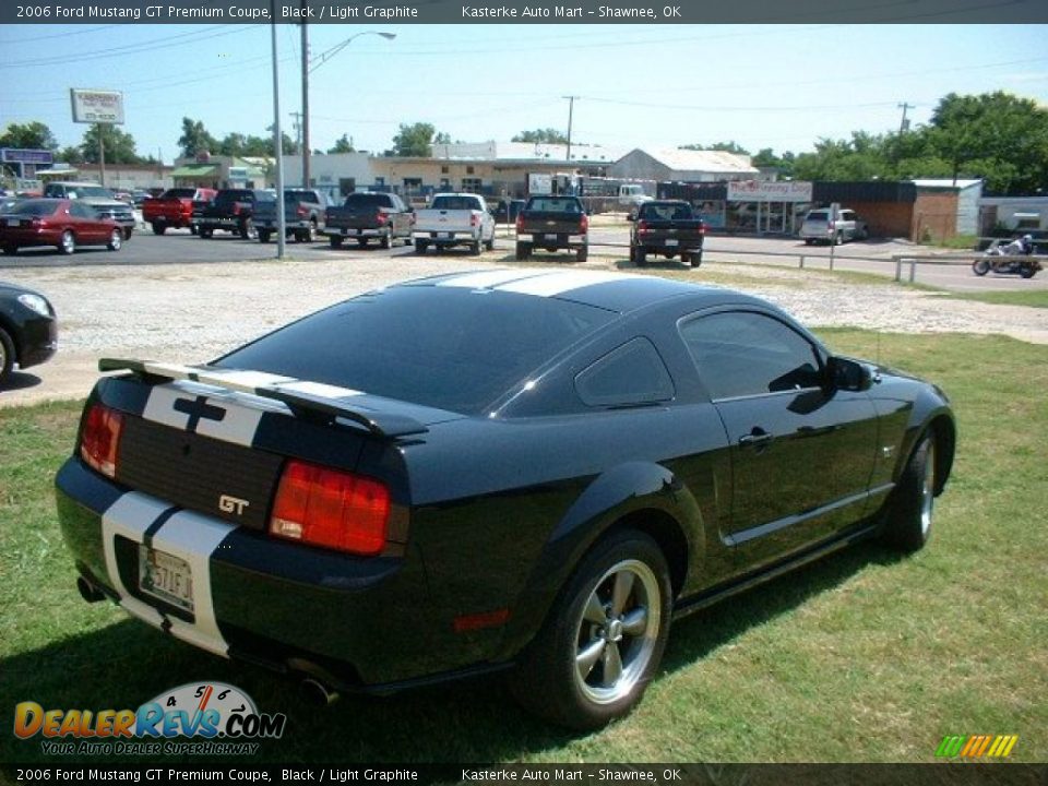 2006 Ford Mustang GT Premium Coupe Black / Light Graphite Photo #4