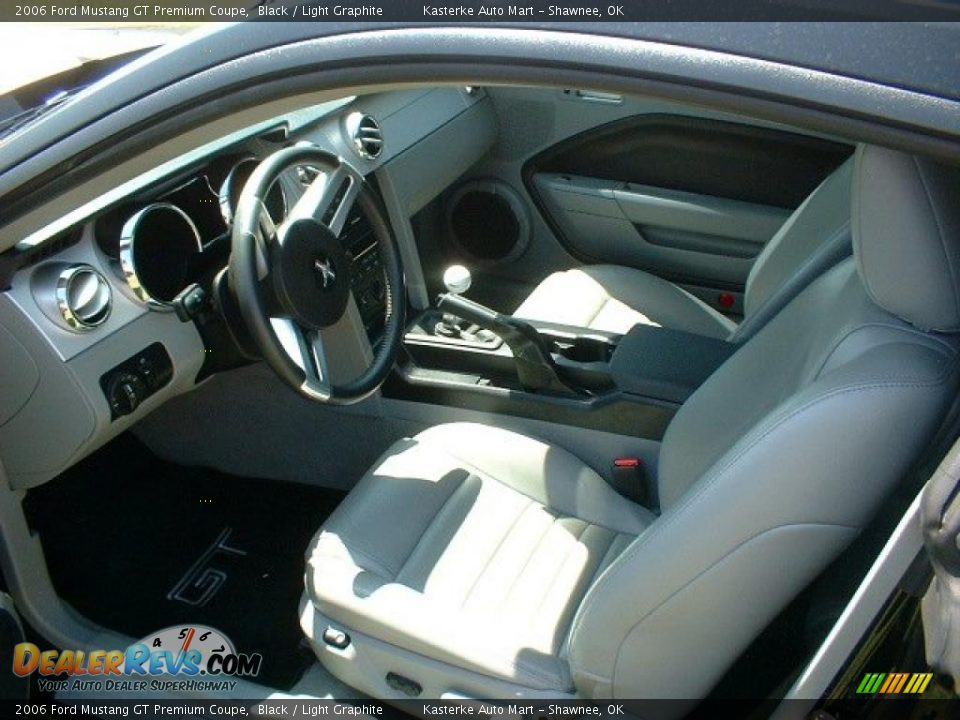 2006 Ford Mustang GT Premium Coupe Black / Light Graphite Photo #8