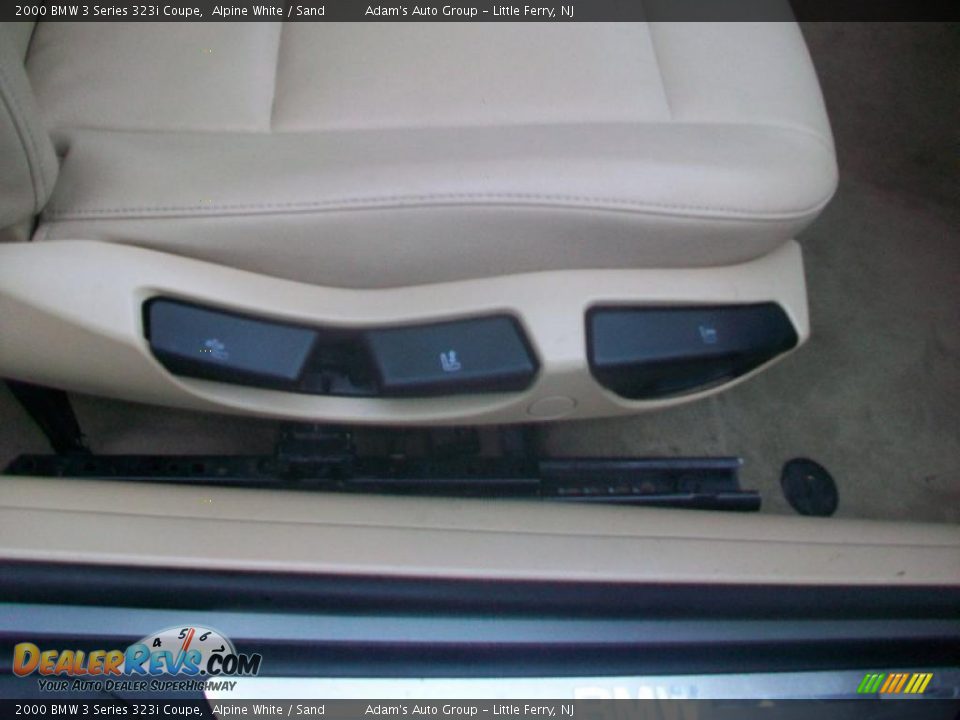 2000 BMW 3 Series 323i Coupe Alpine White / Sand Photo #20