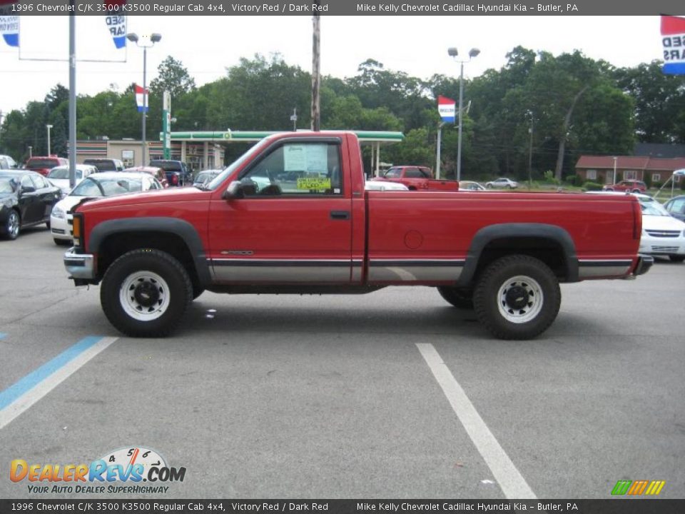 1996 Chevrolet C/K 3500 K3500 Regular Cab 4x4 Victory Red / Dark Red Photo #3