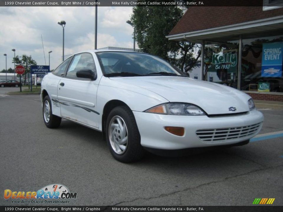 1999 Chevrolet Cavalier Coupe Bright White / Graphite Photo #1