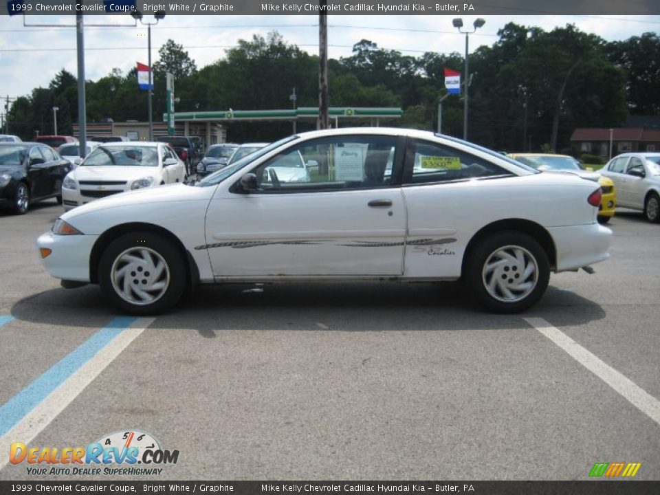 1999 Chevrolet Cavalier Coupe Bright White / Graphite Photo #3