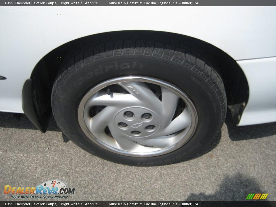 1999 Chevrolet Cavalier Coupe Bright White / Graphite Photo #6