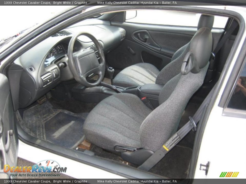 1999 Chevrolet Cavalier Coupe Bright White / Graphite Photo #7
